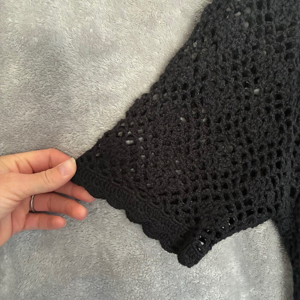 Vtg Laura Scott Crochet Cardigan Women L Black Floral Whimsigoth Dark‎ Cottage - Picture 8 of 16